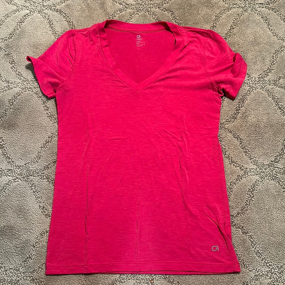 Gapfit v-neck